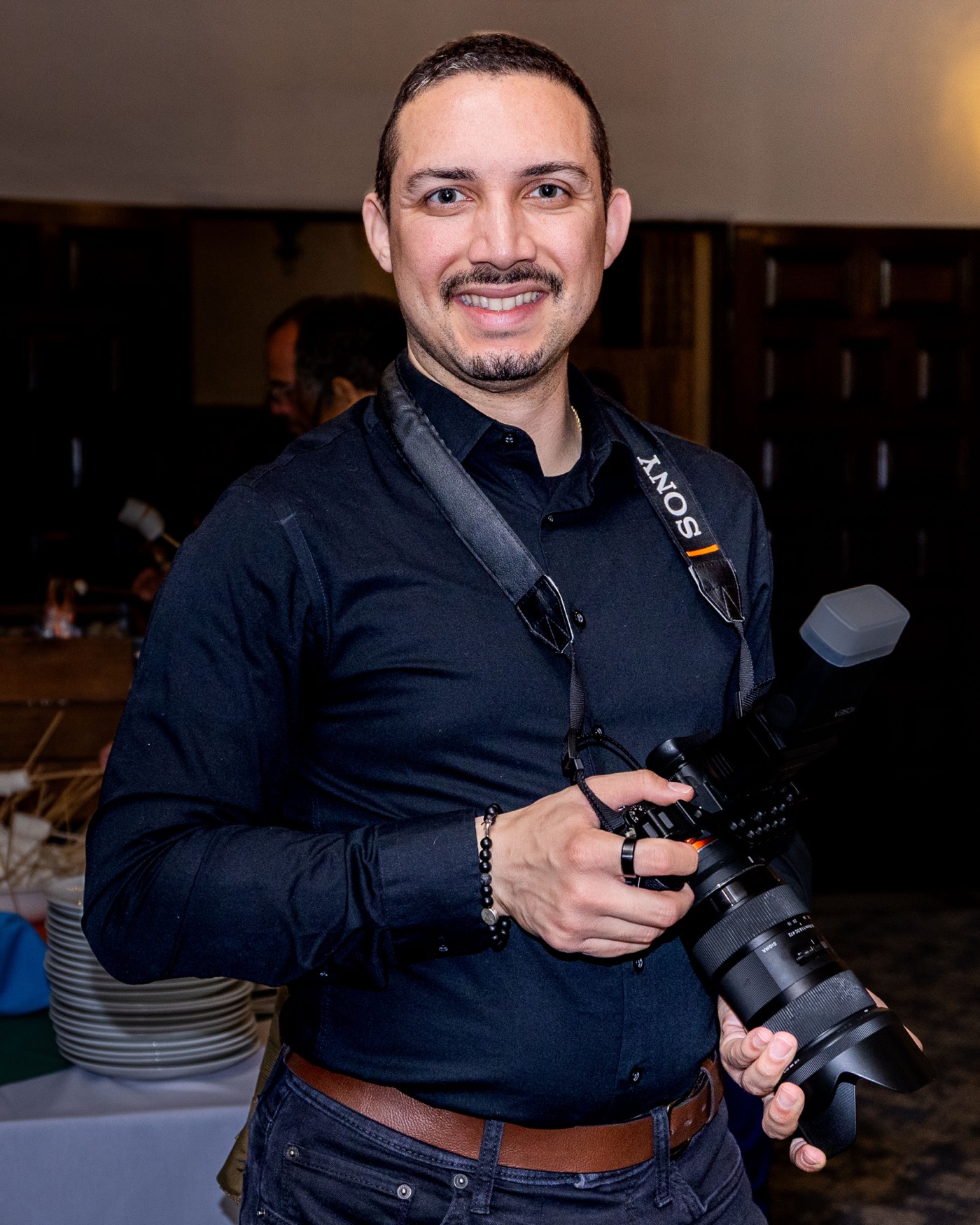 Mario Jerez at work behind the camera